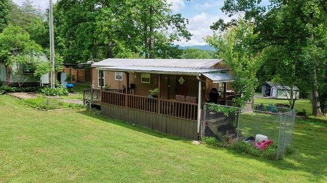 6990 Clarence Nichols Road, Young Harris, GA 30582
