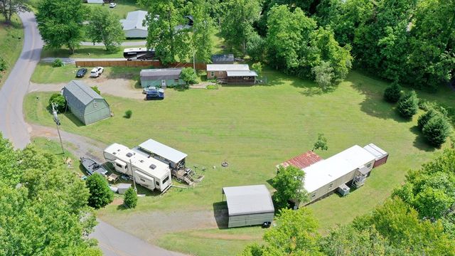6990 Clarence Nichols Road, Young Harris, GA 30582