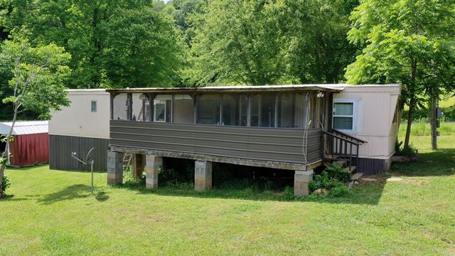 6990 Clarence Nichols Road, Young Harris, GA 30582