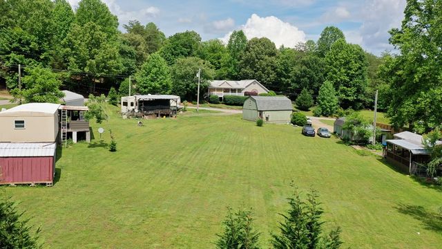 6990 Clarence Nichols Road, Young Harris, GA 30582