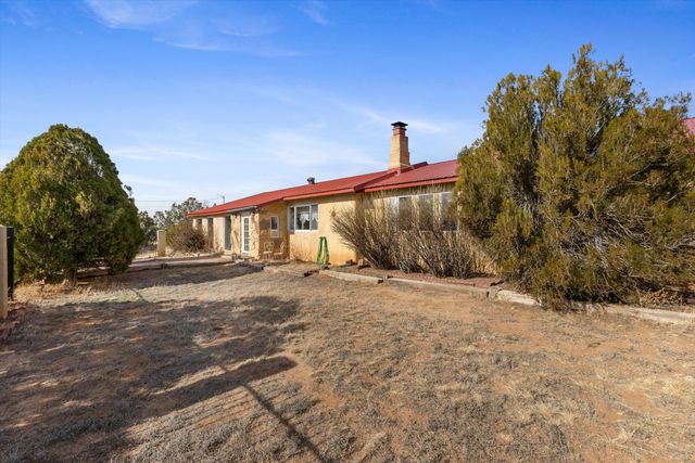 42 Coyote Crossing, Santa Fe, NM 87508