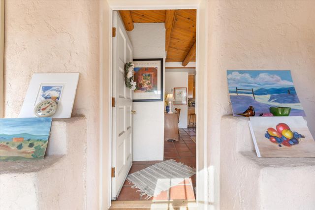 42 Coyote Crossing, Santa Fe, NM 87508