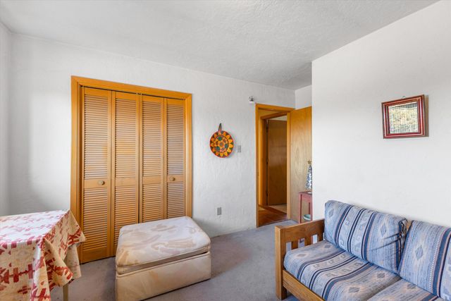 42 Coyote Crossing, Santa Fe, NM 87508