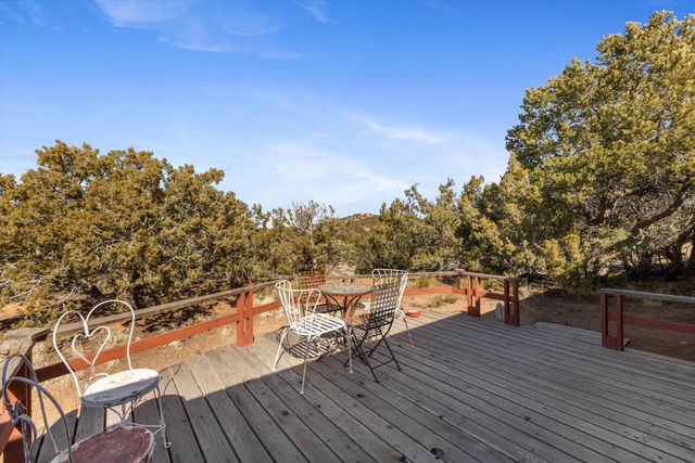 42 Coyote Crossing, Santa Fe, NM 87508