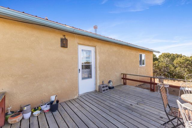 42 Coyote Crossing, Santa Fe, NM 87508