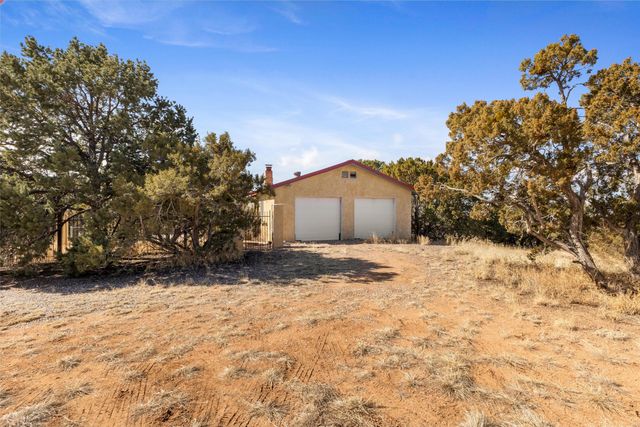 42 Coyote Crossing, Santa Fe, NM 87508
