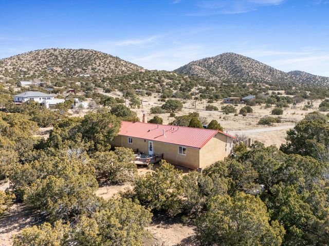 42 Coyote Crossing, Santa Fe, NM 87508