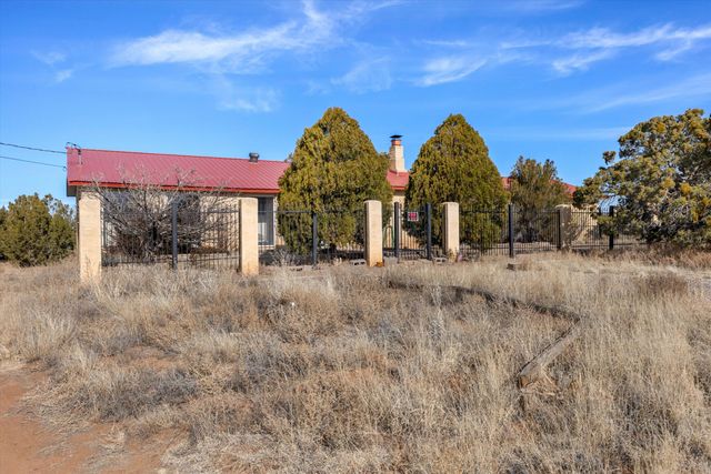 42 Coyote Crossing, Santa Fe, NM 87508