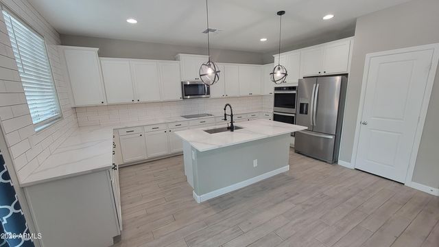 9189 N 98TH Avenue, Peoria, AZ 85345