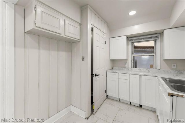 291 Michigan Avenue, Pontiac, MI 48342