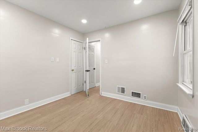 291 Michigan Avenue, Pontiac, MI 48342