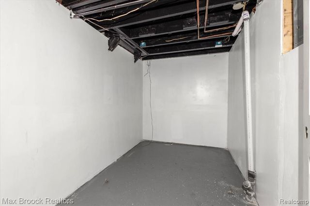 291 Michigan Avenue, Pontiac, MI 48342