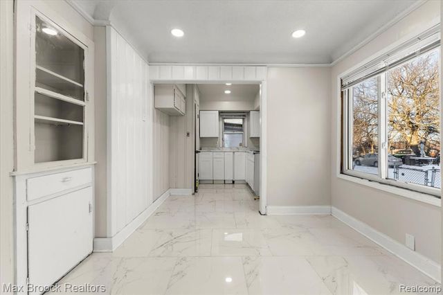 291 Michigan Avenue, Pontiac, MI 48342