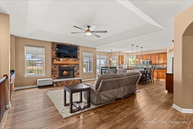 483 Glover Drive, North Aurora, IL 60542