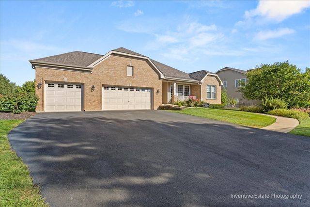 483 Glover Drive, North Aurora, IL 60542