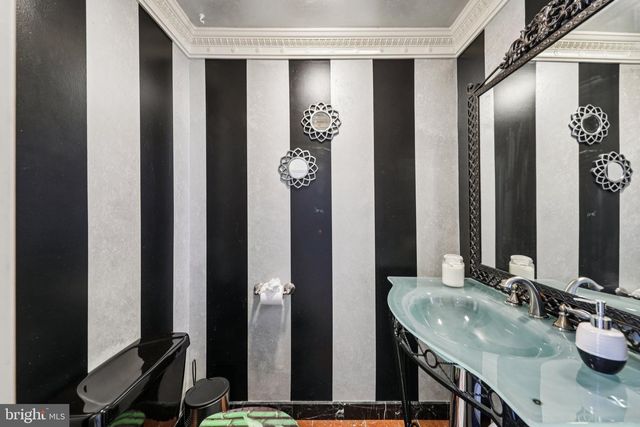 5301 GOLDSBORO RD, Bethesda, MD 20817