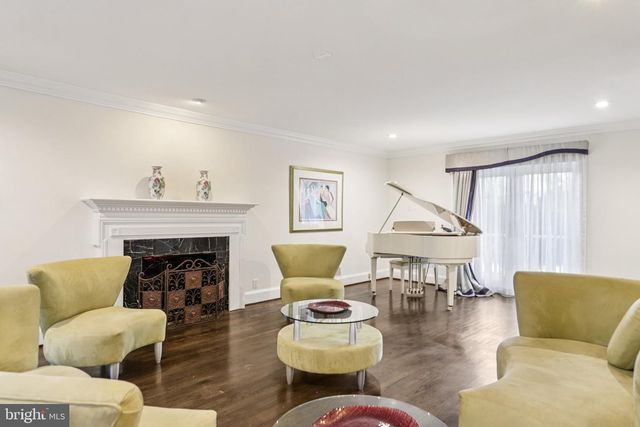 5301 GOLDSBORO RD, Bethesda, MD 20817