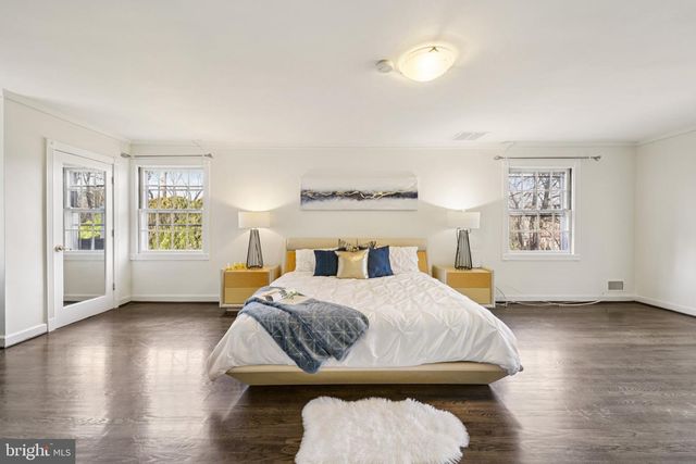 5301 GOLDSBORO RD, Bethesda, MD 20817