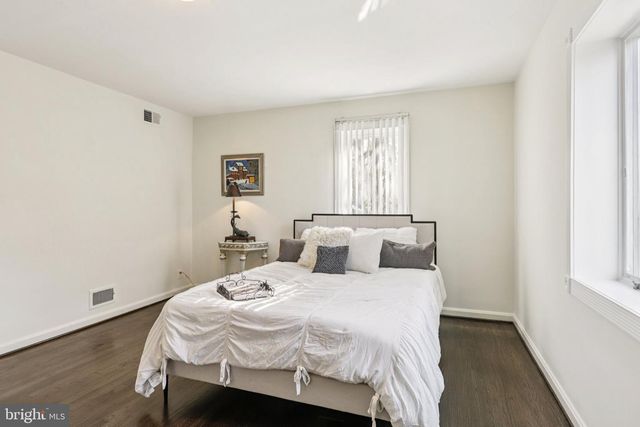 5301 GOLDSBORO RD, Bethesda, MD 20817