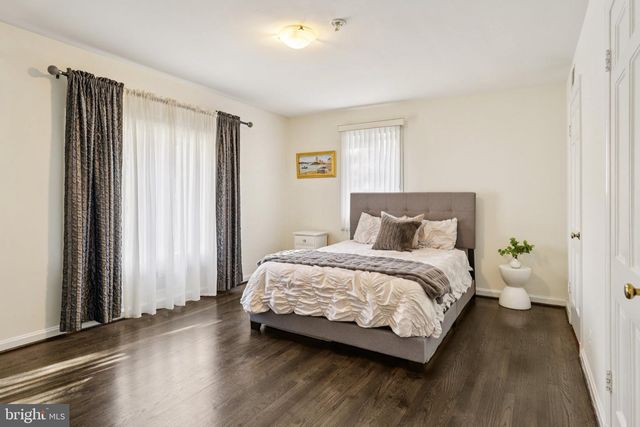 5301 GOLDSBORO RD, Bethesda, MD 20817