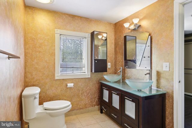 5301 GOLDSBORO RD, Bethesda, MD 20817