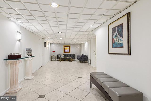 5301 GOLDSBORO RD, Bethesda, MD 20817