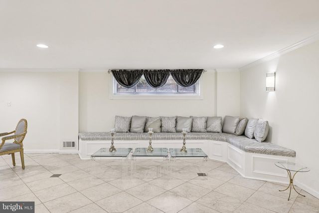 5301 GOLDSBORO RD, Bethesda, MD 20817