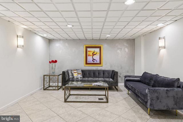 5301 GOLDSBORO RD, Bethesda, MD 20817