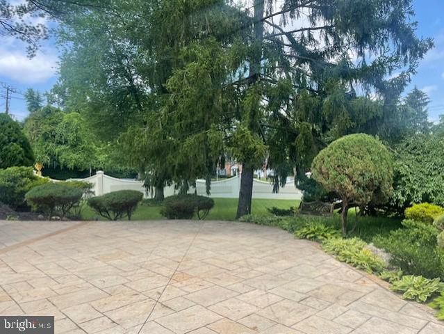 5301 GOLDSBORO RD, Bethesda, MD 20817