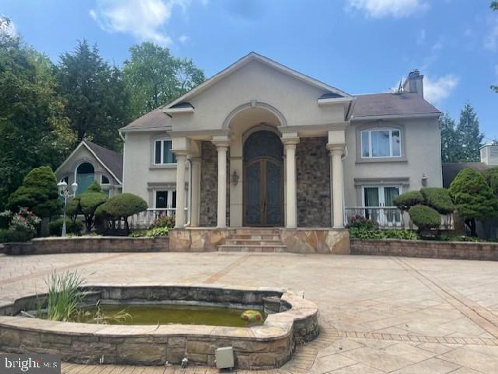 5301 GOLDSBORO RD, Bethesda, MD 20817