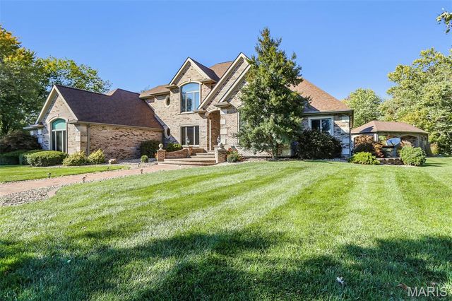 614 Lower Marine Road, Troy, IL 62294
