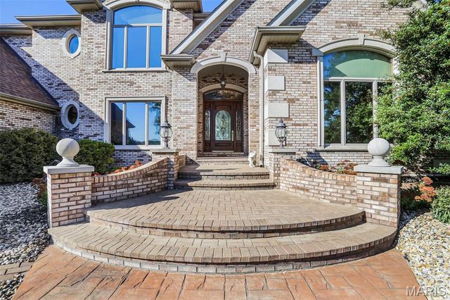 614 Lower Marine Road, Troy, IL 62294