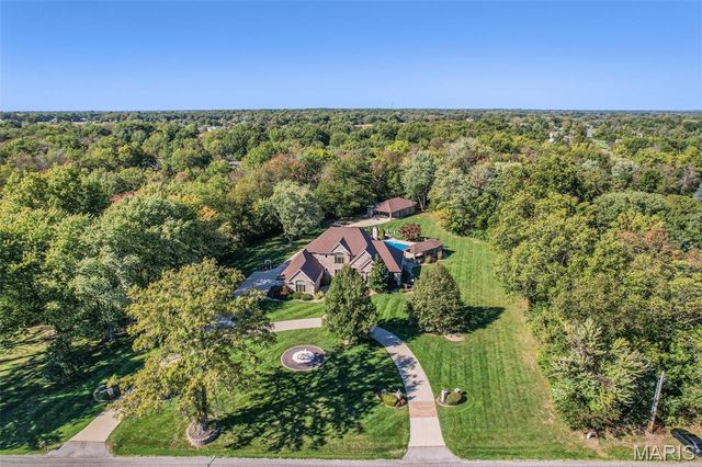 614 Lower Marine Road, Troy, IL 62294