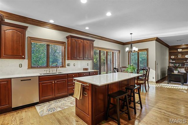 614 Lower Marine Road, Troy, IL 62294