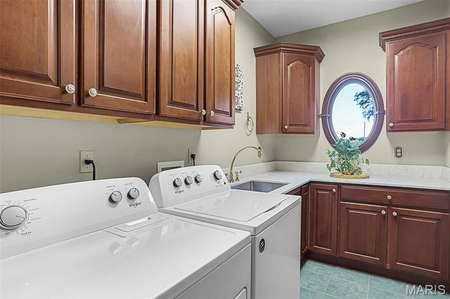 614 Lower Marine Road, Troy, IL 62294