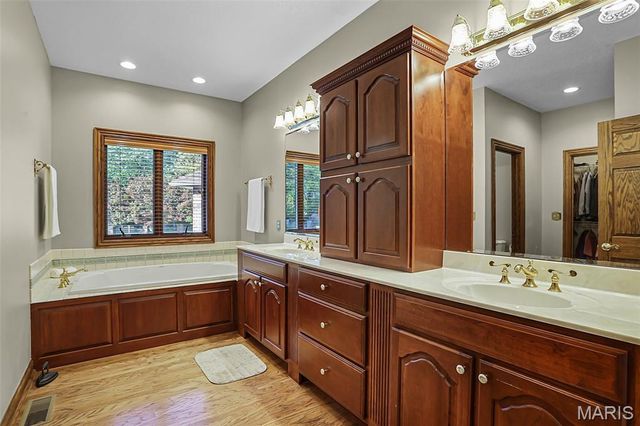 614 Lower Marine Road, Troy, IL 62294