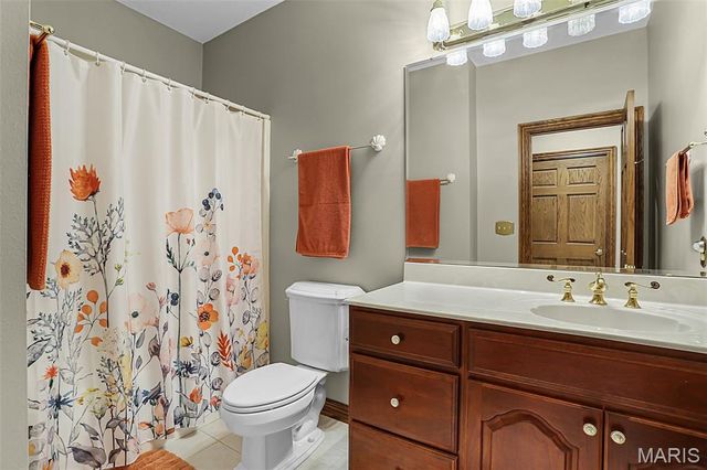 614 Lower Marine Road, Troy, IL 62294