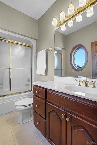 614 Lower Marine Road, Troy, IL 62294