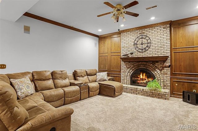 614 Lower Marine Road, Troy, IL 62294