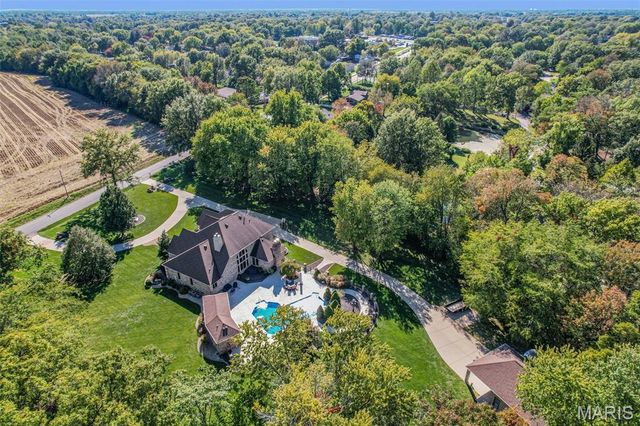 614 Lower Marine Road, Troy, IL 62294