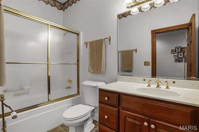 614 Lower Marine Road, Troy, IL 62294