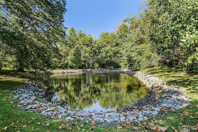 614 Lower Marine Road, Troy, IL 62294