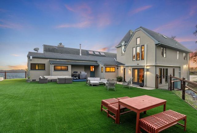 15220 Upper Ellen Road, Los Gatos, CA 95033