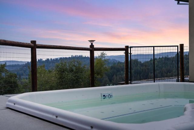 15220 Upper Ellen Road, Los Gatos, CA 95033