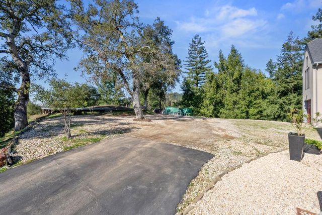 15220 Upper Ellen Road, Los Gatos, CA 95033