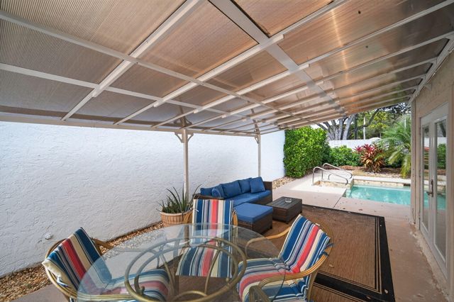 10056 Lexington Circle N, Boynton Beach, FL 33436