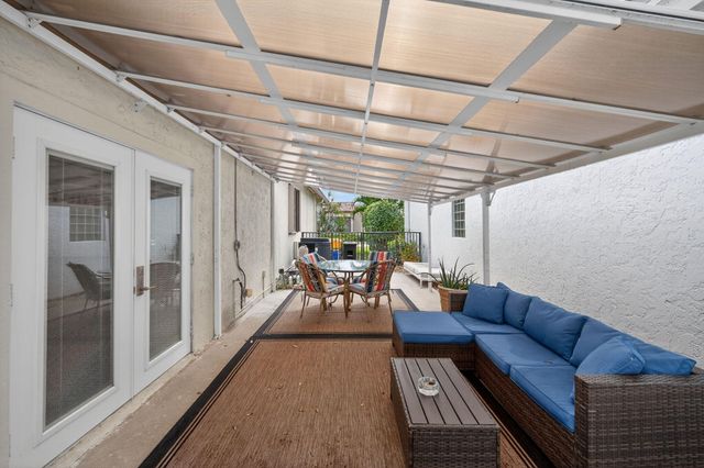 10056 Lexington Circle N, Boynton Beach, FL 33436