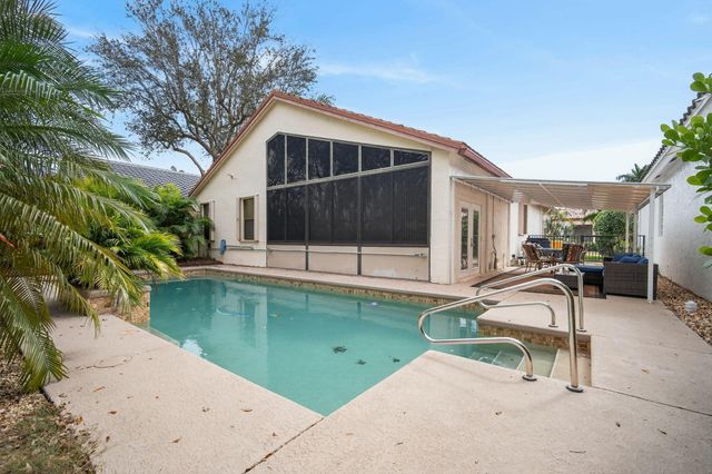 10056 Lexington Circle N, Boynton Beach, FL 33436