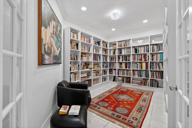 10056 Lexington Circle N, Boynton Beach, FL 33436