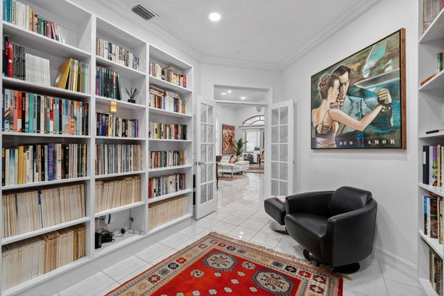 10056 Lexington Circle N, Boynton Beach, FL 33436